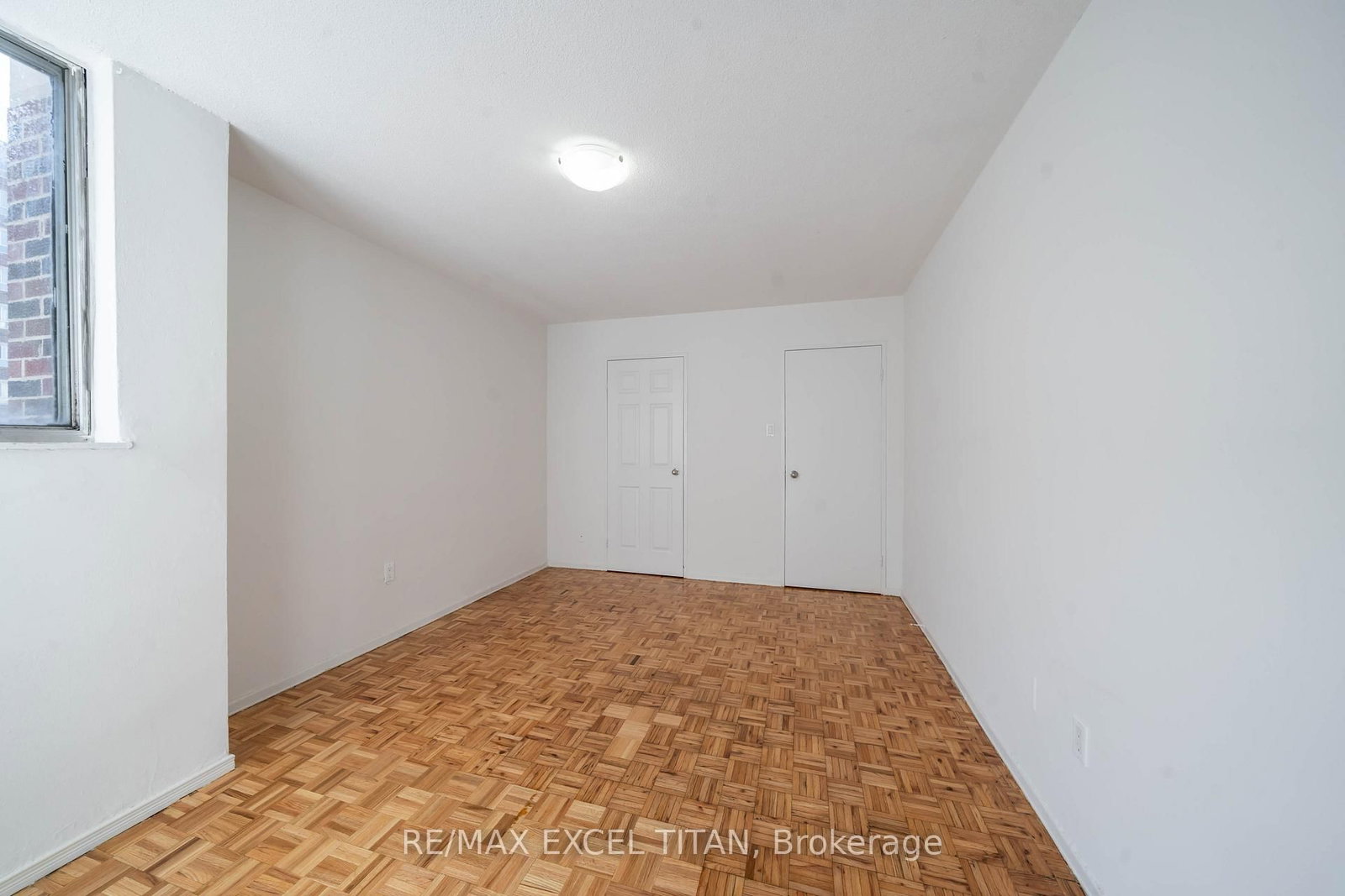 5 Glamorgan Avenue, Unit 914 - Photo 4