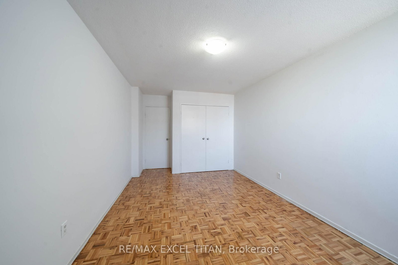 5 Glamorgan Avenue, Unit 914 - Photo 6