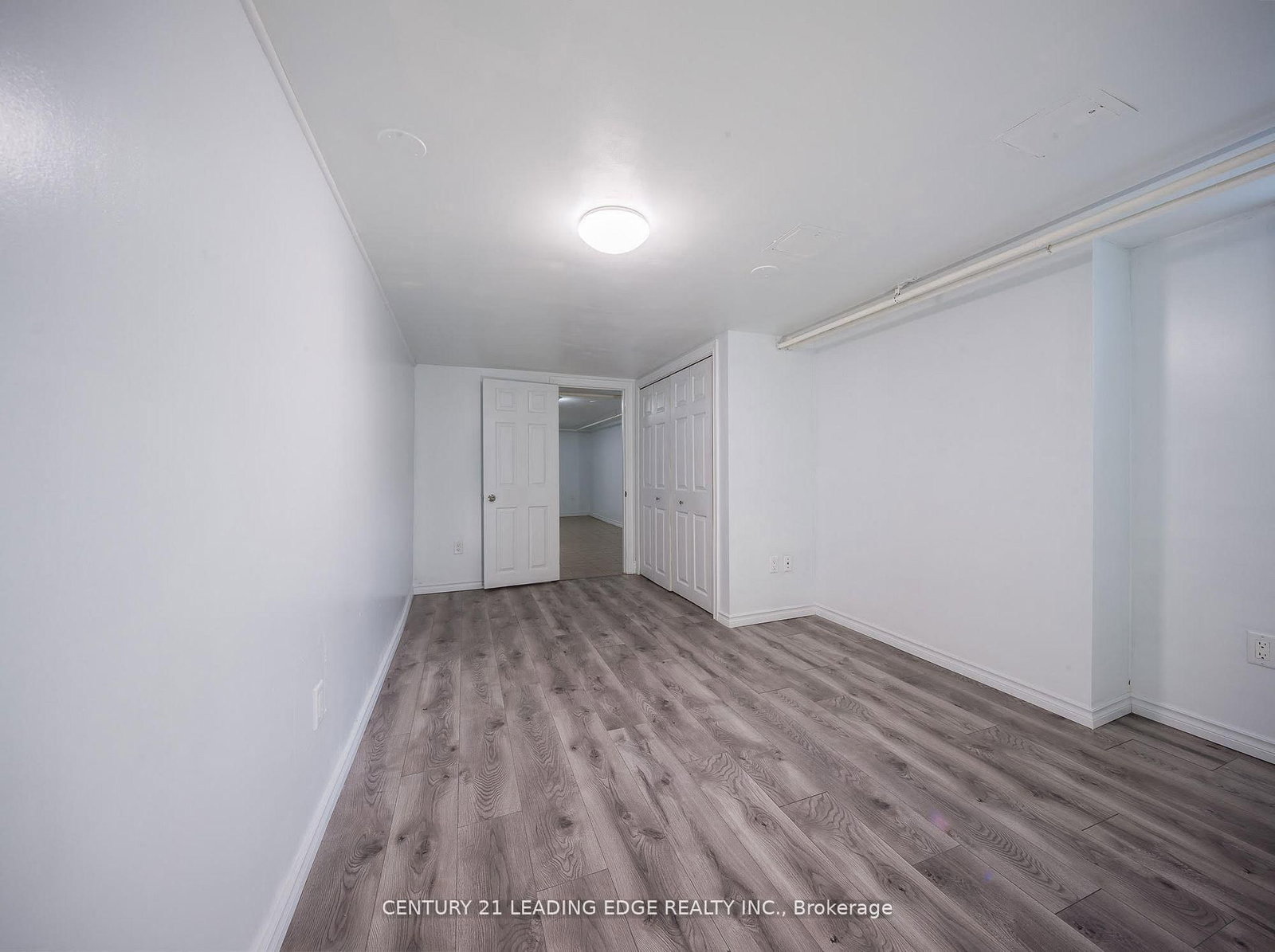 84 Central Park Boulevard N, Unit LOWER - Photo 6