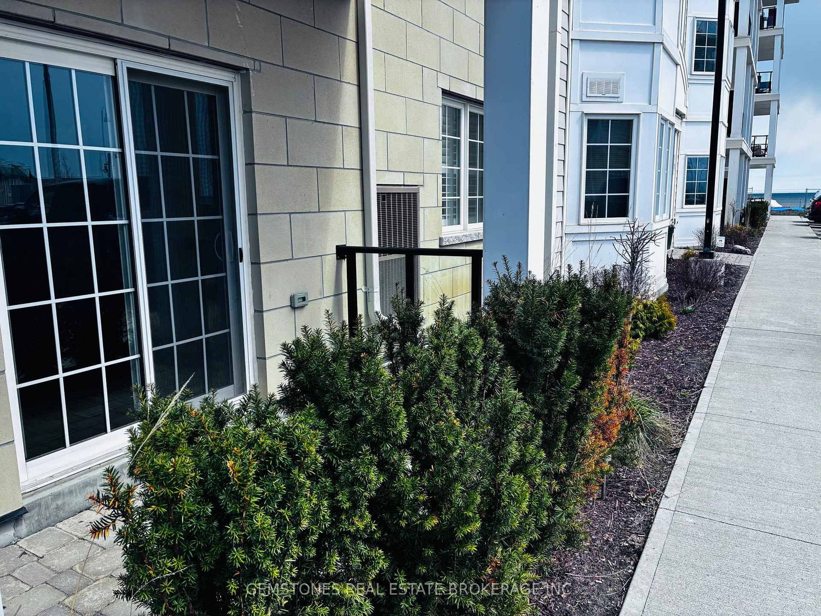 70 Shipway Avenue, Unit 102 - Photo 28