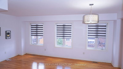 29 Polarlights Way, Toronto, Ontario image-0-4