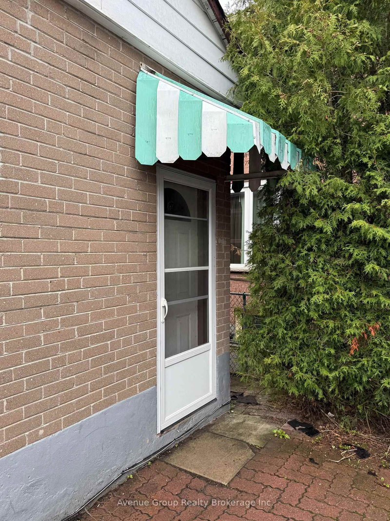 Lower - 21 Bellbrook Rd, Toronto, M1S 1K1 | Image 2