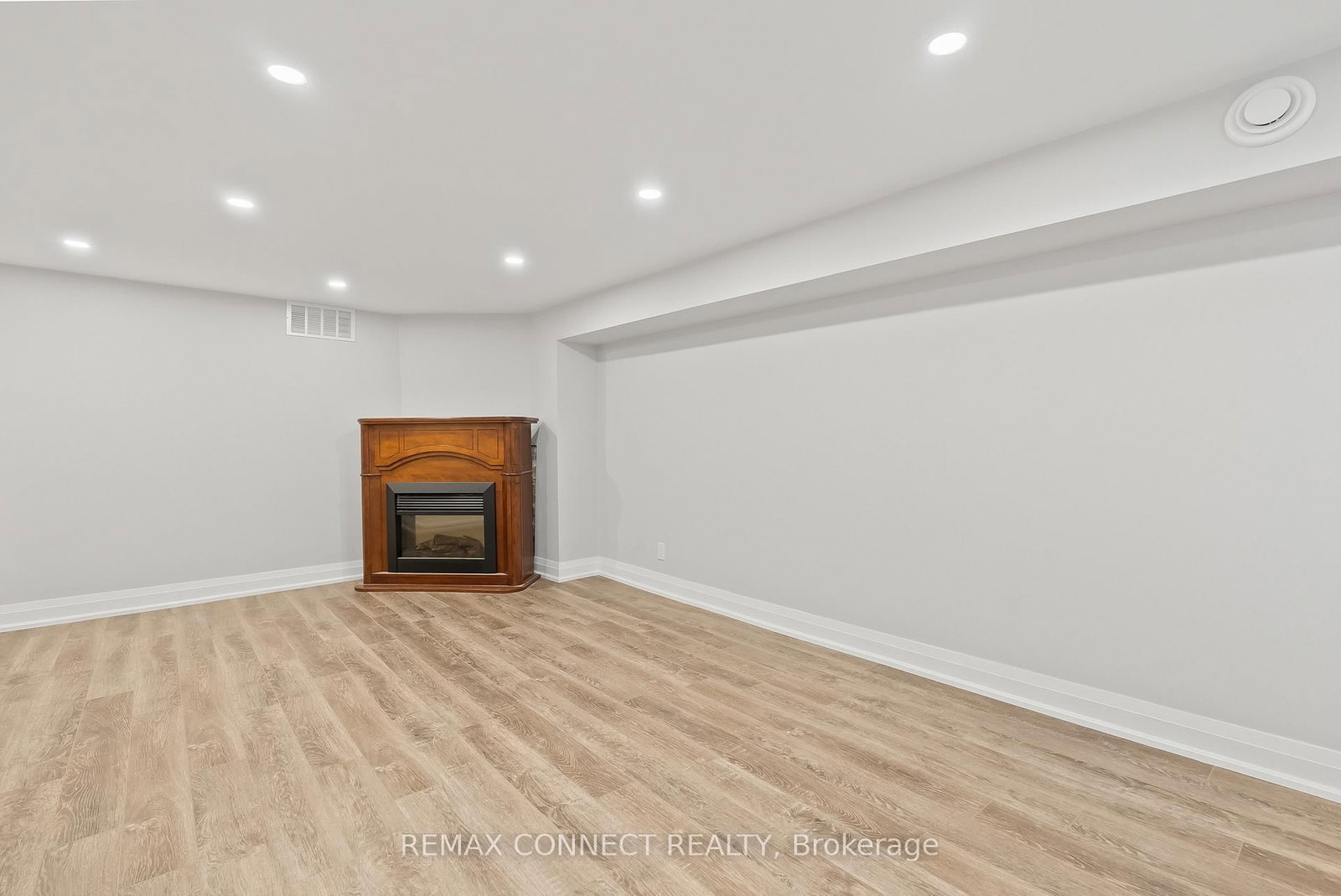 124 Burcher Road - Photo 2