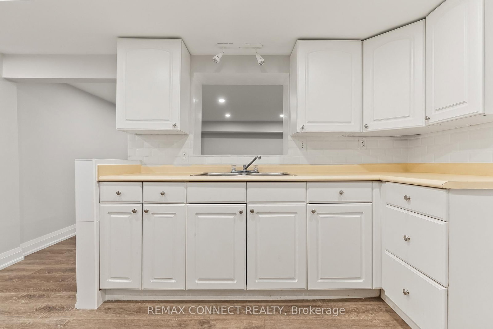 124 Burcher Road - Photo 7