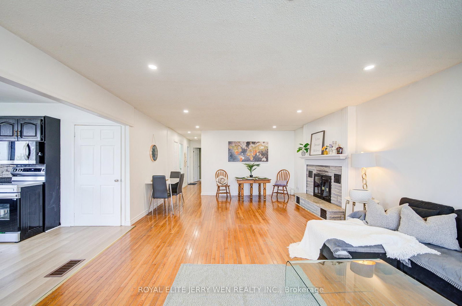 1402 Wilson Road N - Photo 11