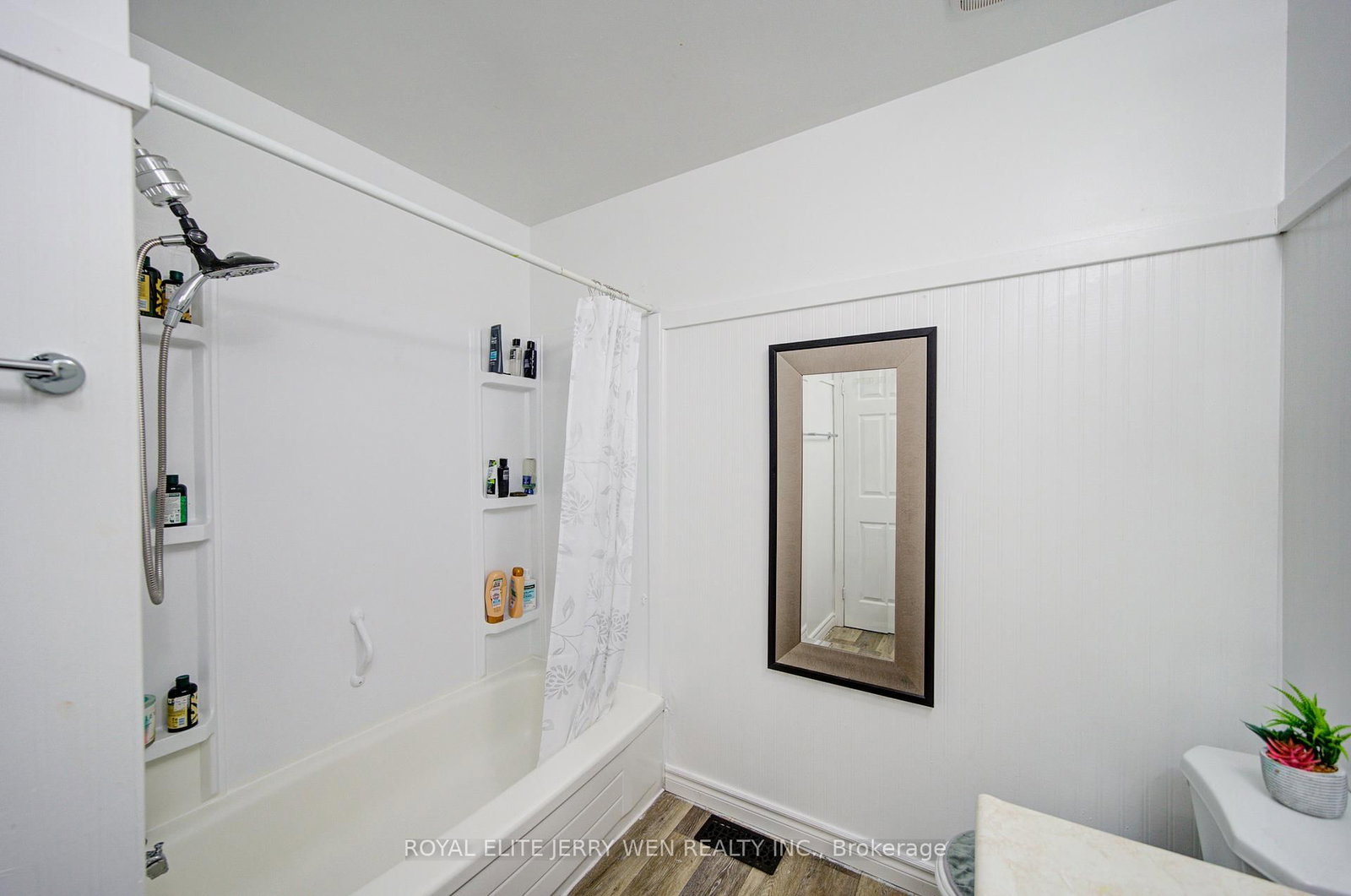 1402 Wilson Road N - Photo 16