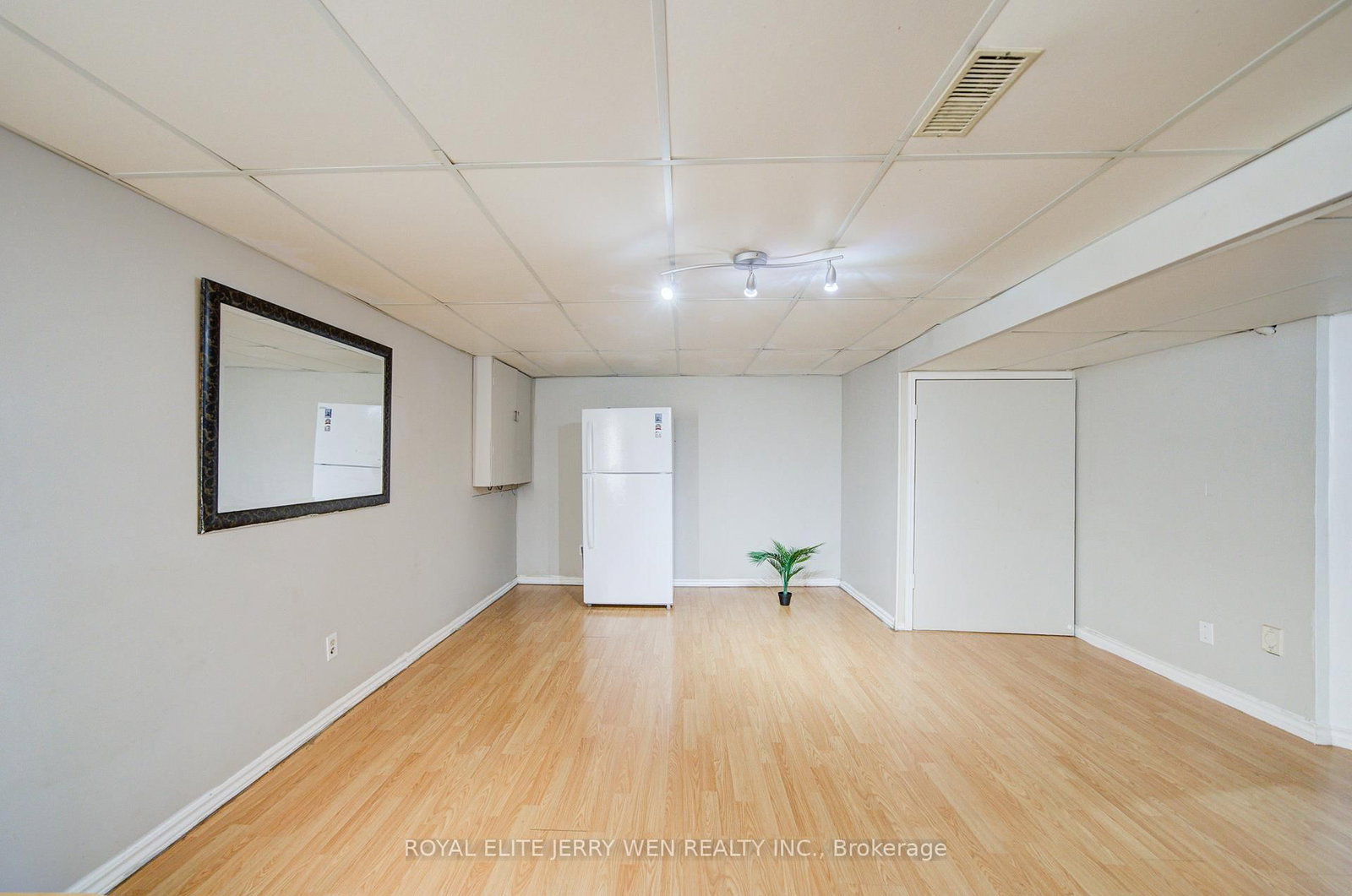 1402 Wilson Road N - Photo 26