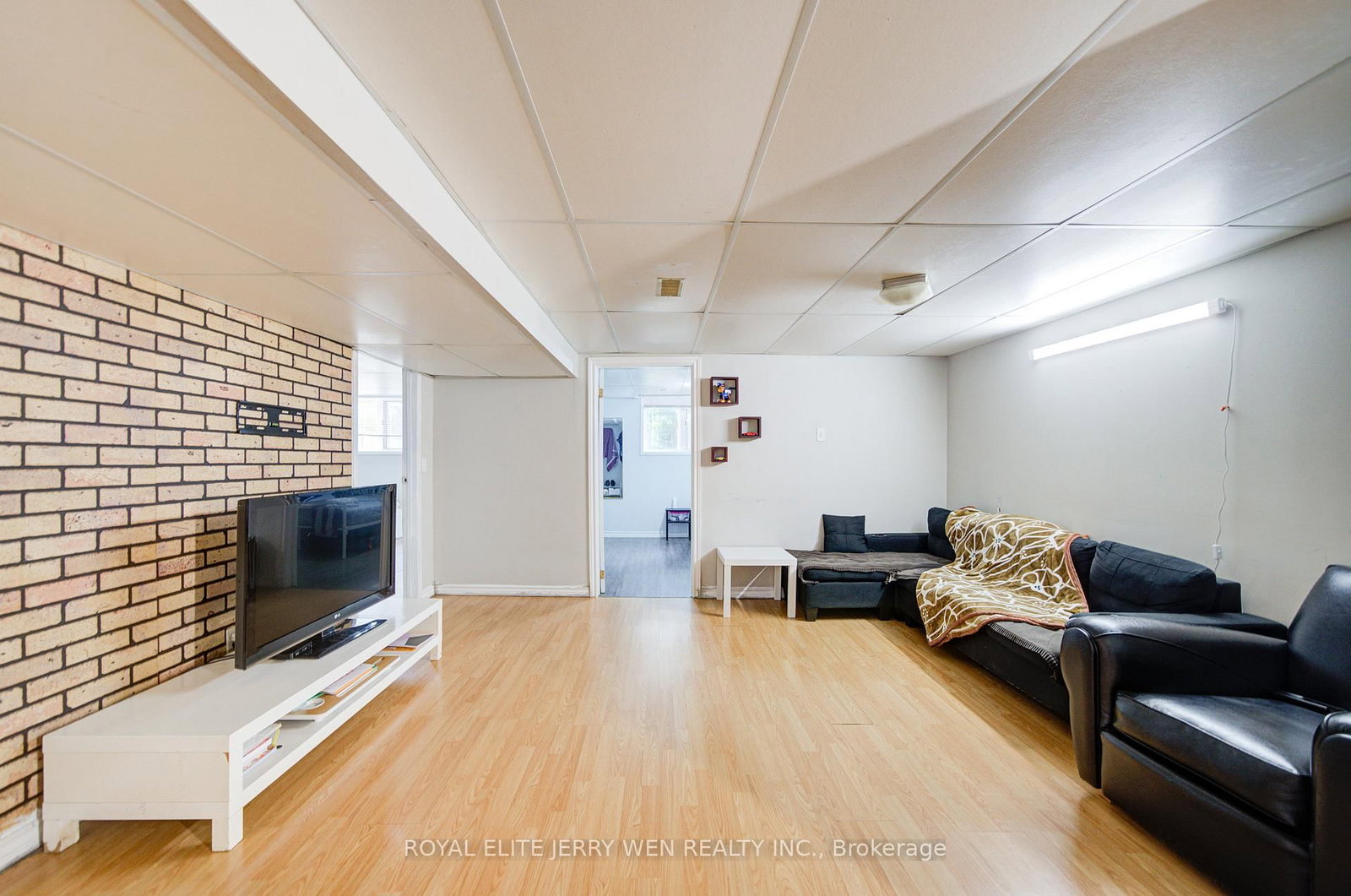 1402 Wilson Road N - Photo 27