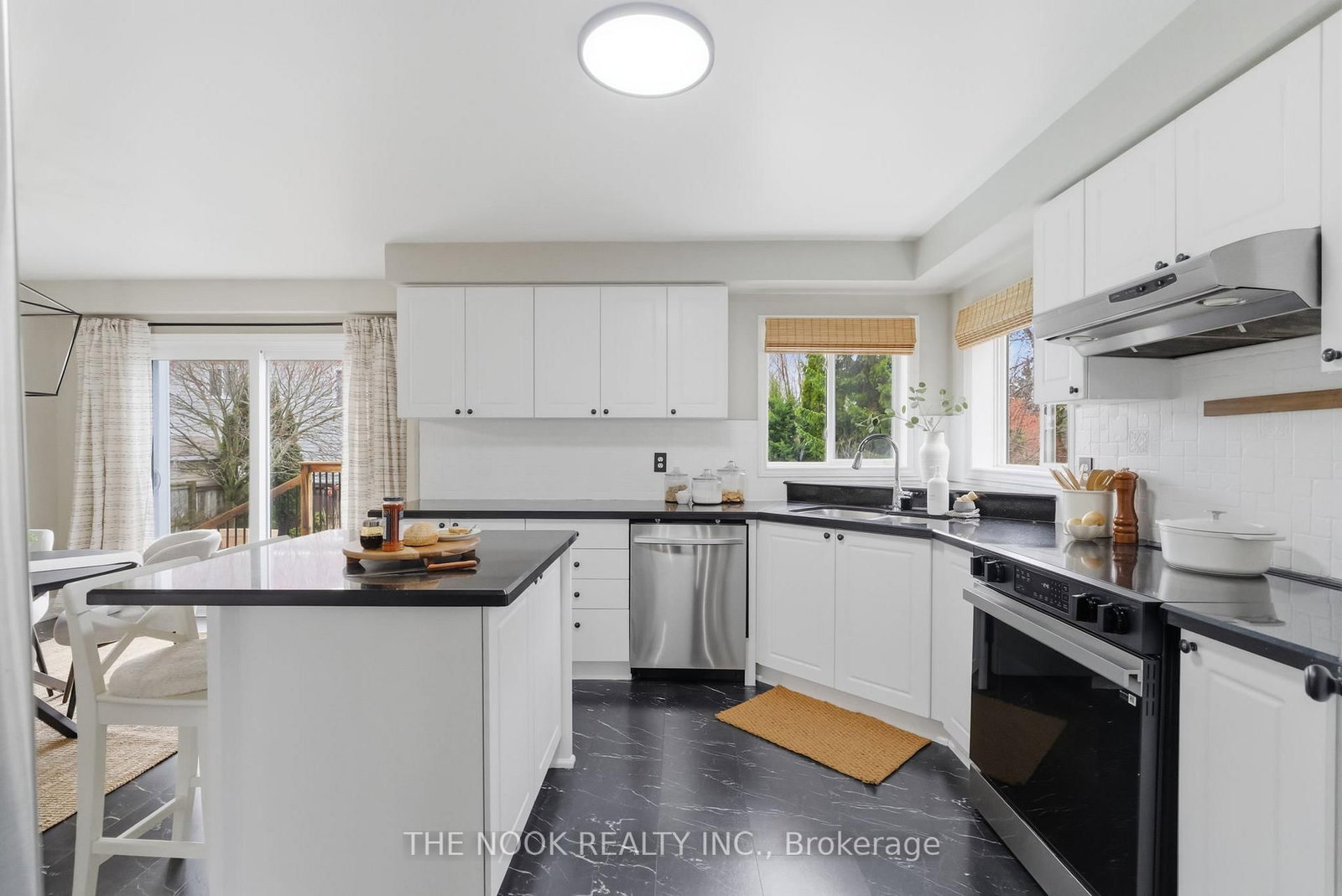 22 Selkirk Drive - Photo 16