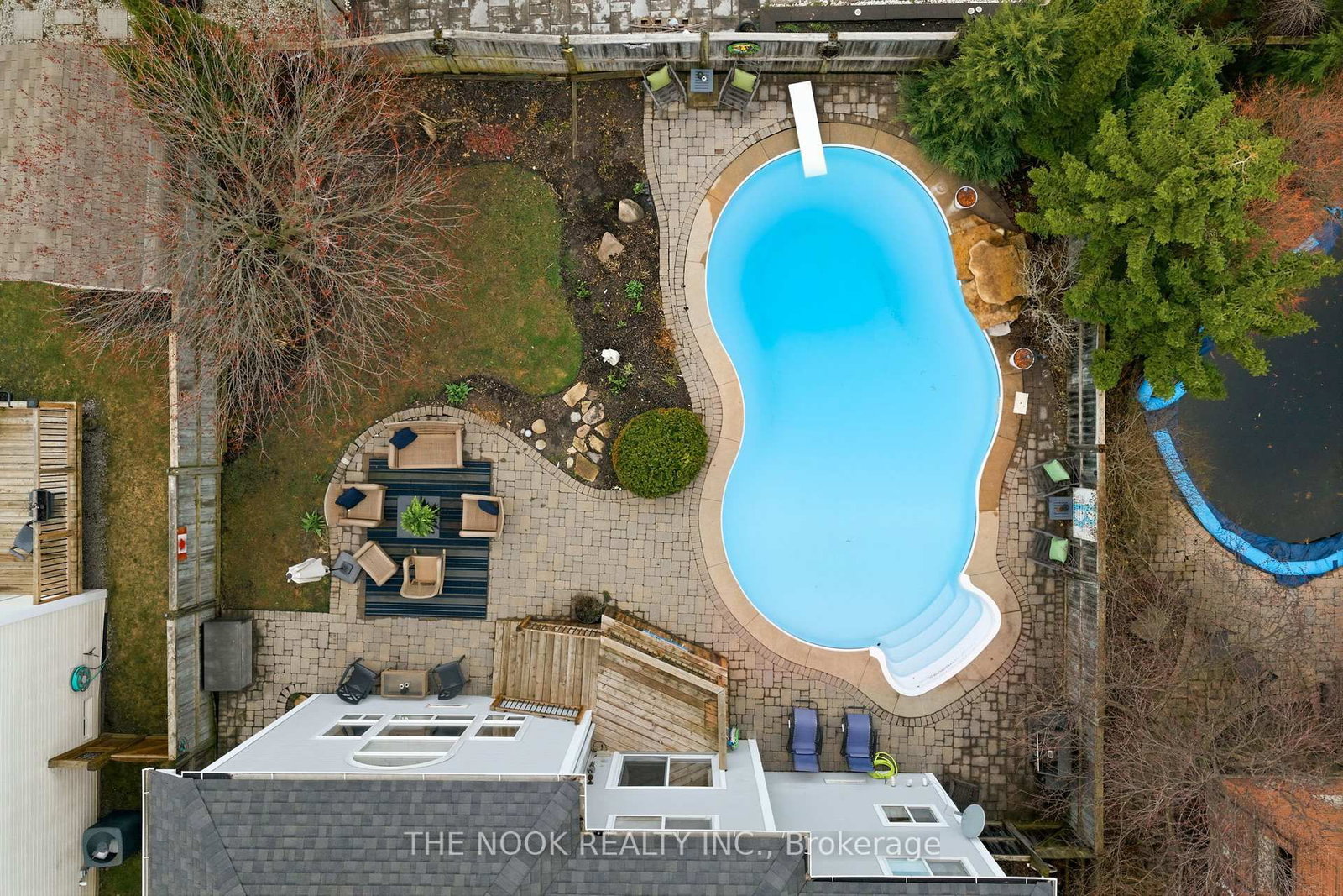 22 Selkirk Drive - Photo 2