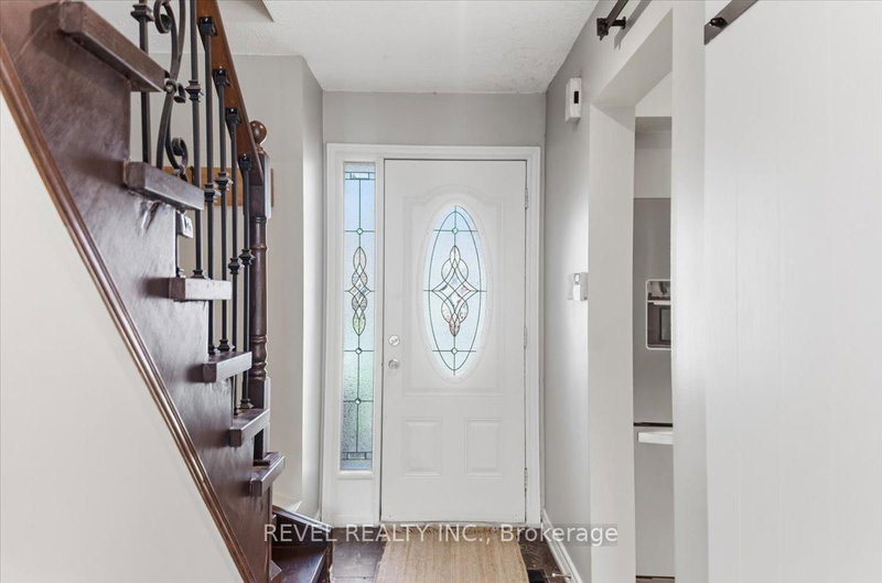 87 Thorp Cres, Ajax, L1T 3T4 | Image 3