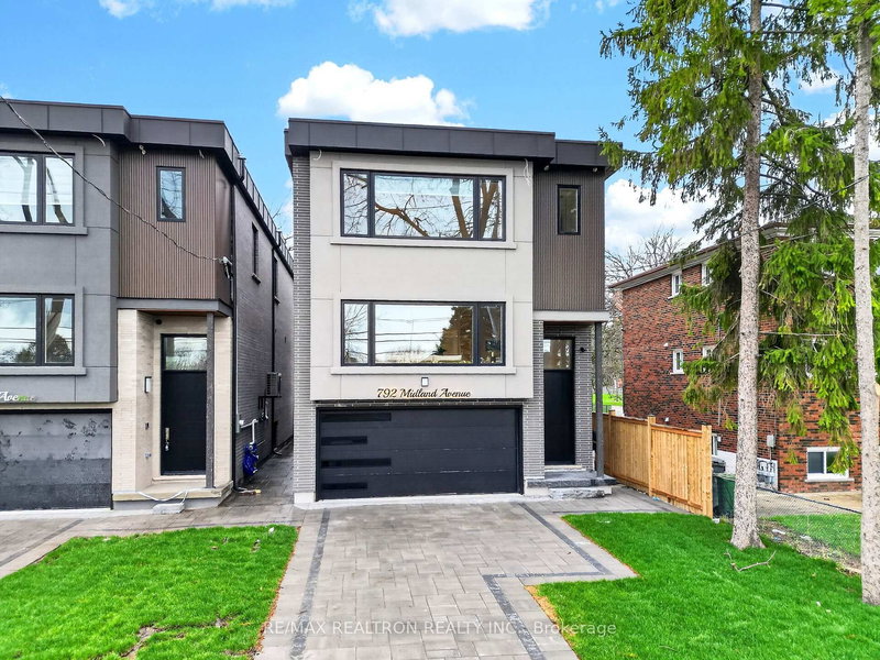 792 Midland Ave, Toronto, M1K 4E7 | Image 3