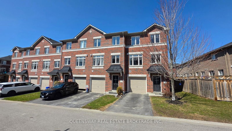 92 Markham Tr, Clarington, L1C 0S4 | Image 3