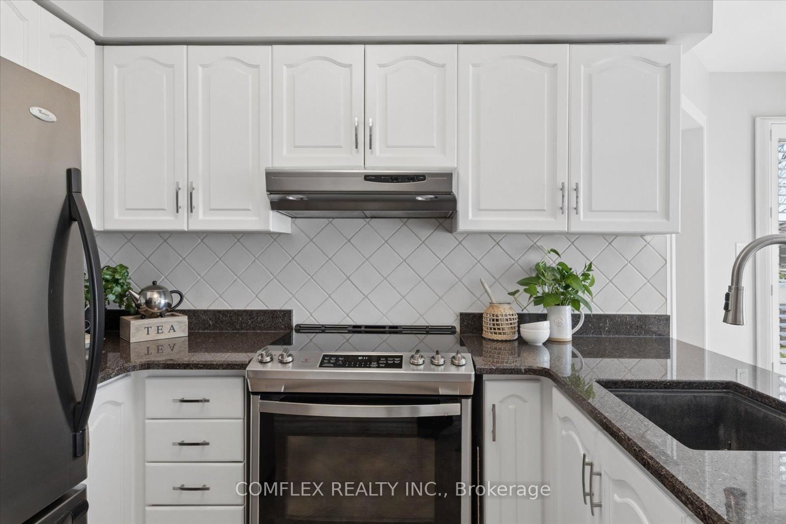 Detached House for sale at 43 Waywell Street, Whitby, Ontario, L1N 8P4 - Pringle Creek - MLS: E13018530