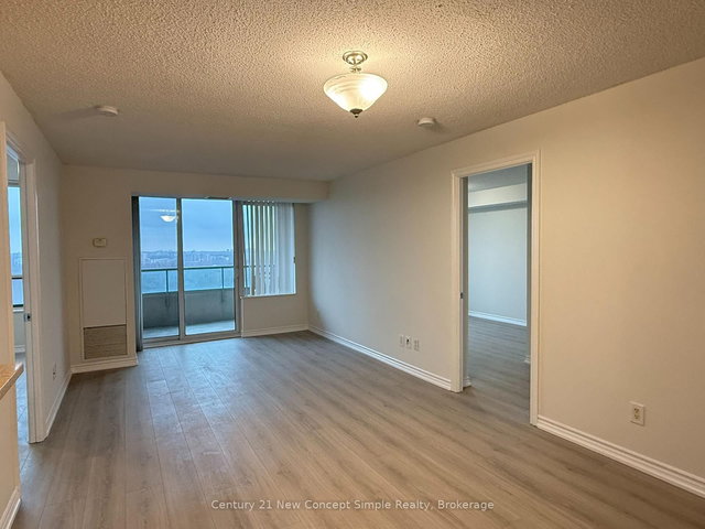 1812 - 61 Town Centre Court