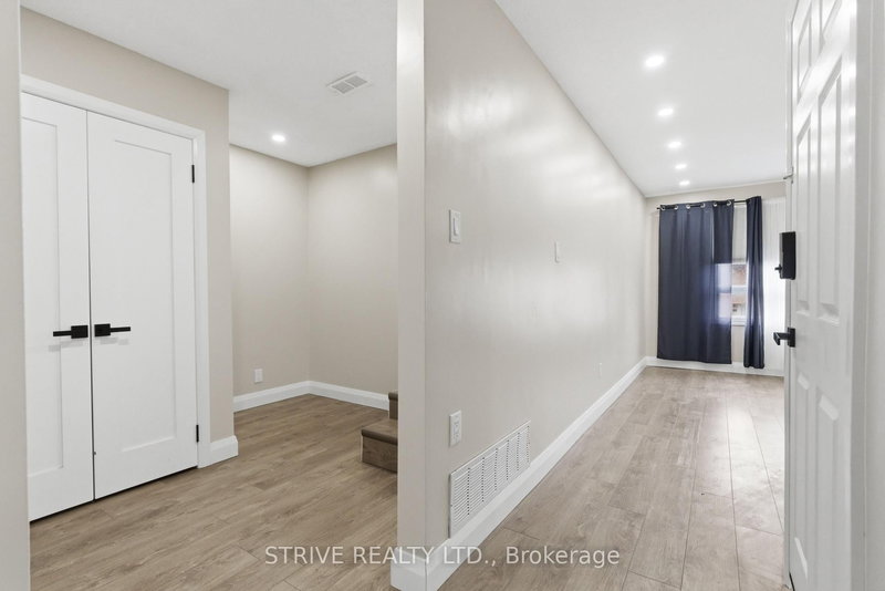 290 Lakeview Park Ave, Oshawa, L1J 7M5 | Image 2