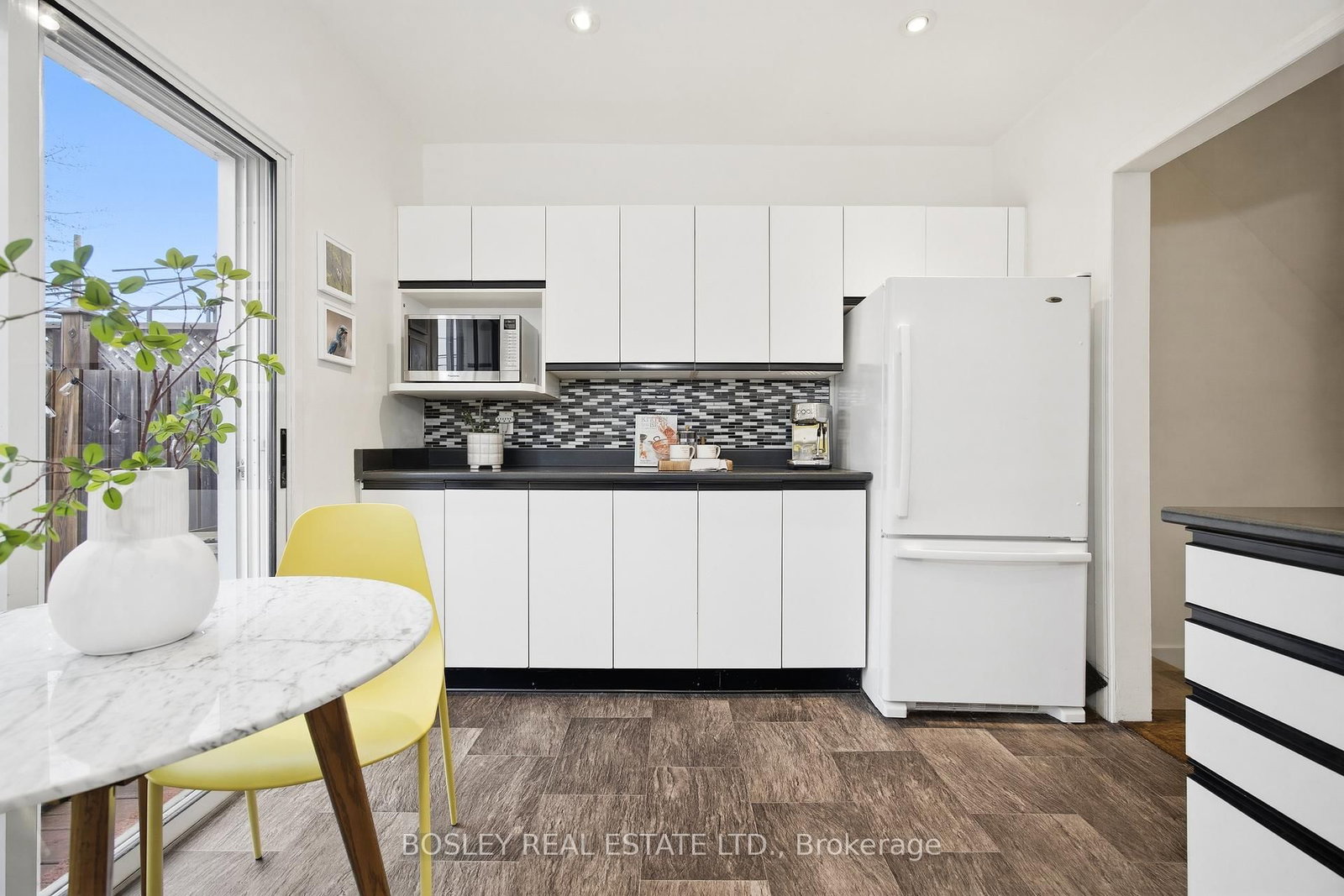 92 Glebemount Avenue - Photo 14