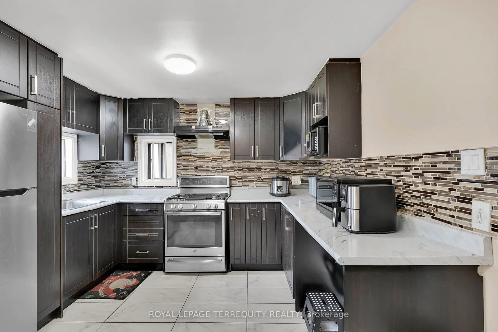 Detached House for sale at 27 Phillip Avenue, Toronto, Ontario, M1N 3P8 - Birchcliffe-Cliffside - MLS: E13019008