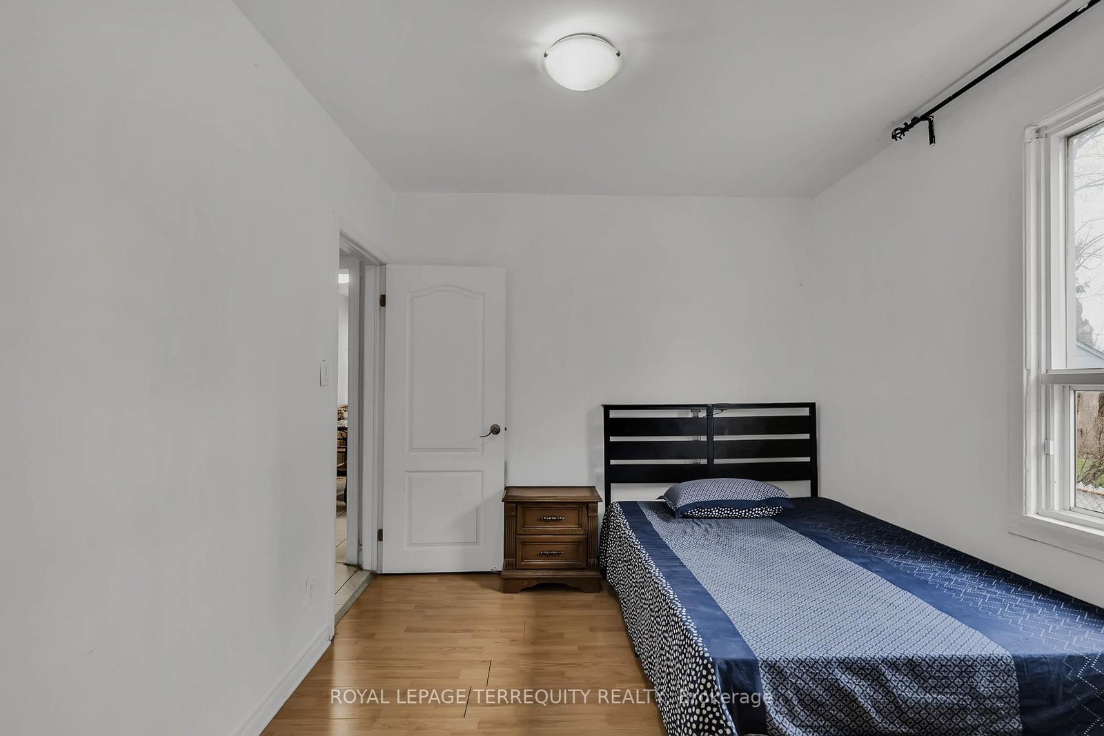 Detached House for sale at 27 Phillip Avenue, Toronto, Ontario, M1N 3P8 - Birchcliffe-Cliffside - MLS: E13019008