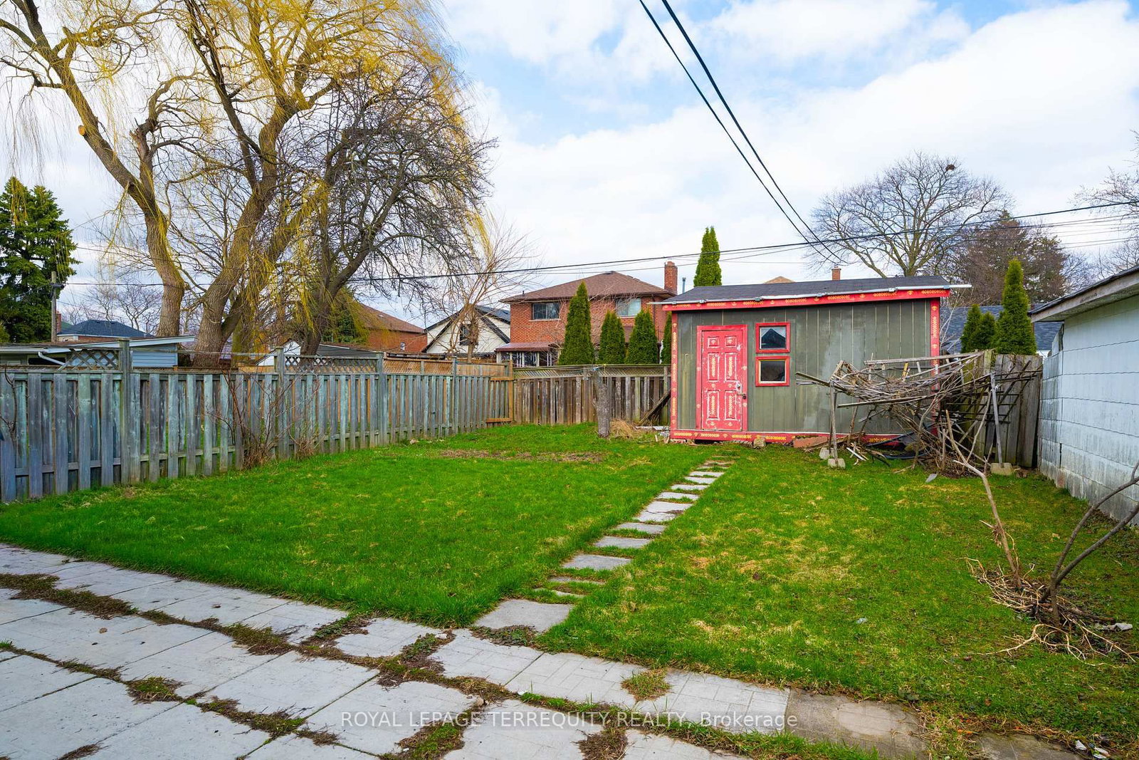 Detached House for sale at 27 Phillip Avenue, Toronto, Ontario, M1N 3P8 - Birchcliffe-Cliffside - MLS: E13019008