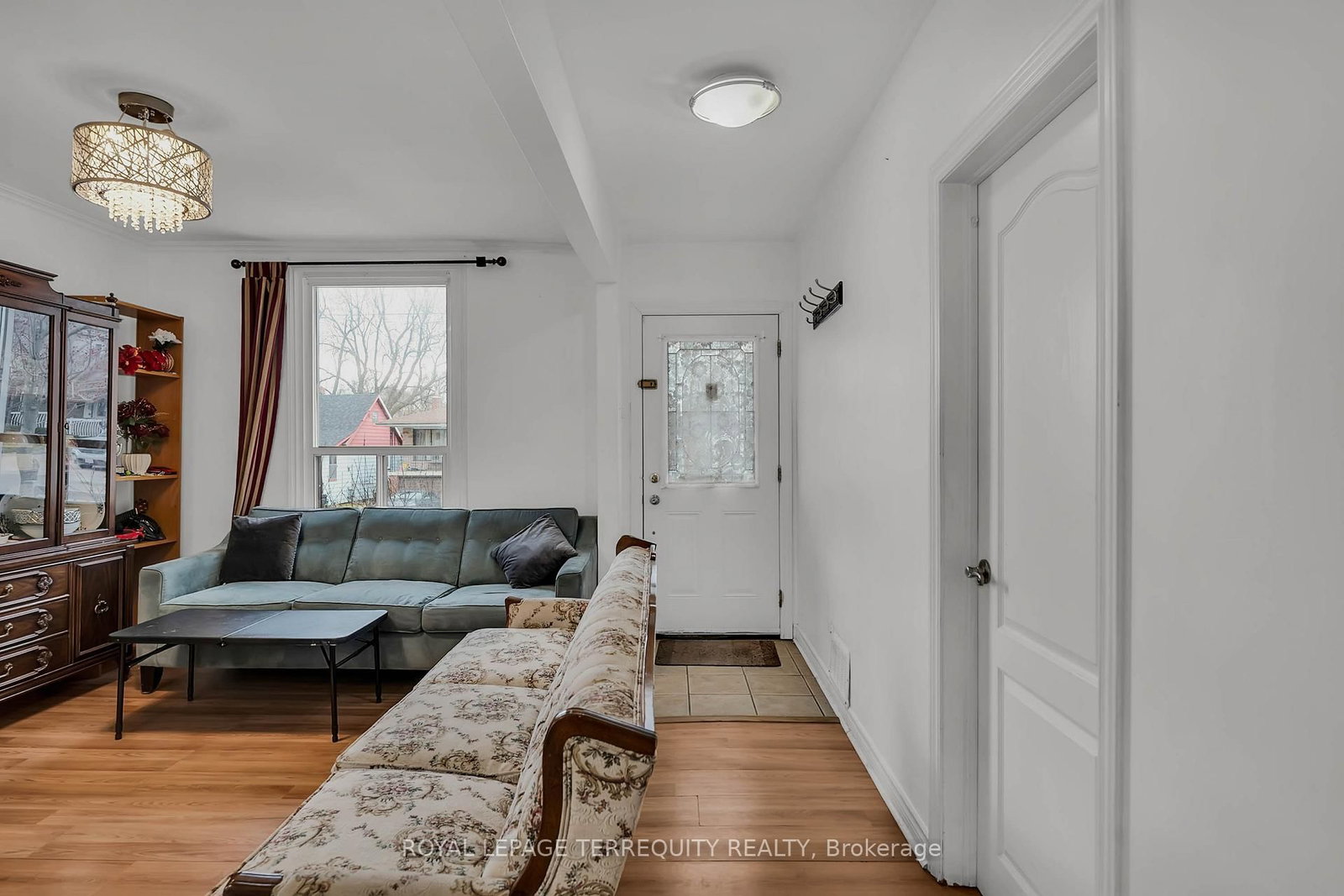 Detached House for sale at 27 Phillip Avenue, Toronto, Ontario, M1N 3P8 - Birchcliffe-Cliffside - MLS: E13019008