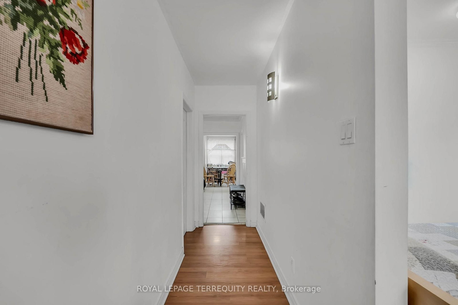 Detached House for sale at 27 Phillip Avenue, Toronto, Ontario, M1N 3P8 - Birchcliffe-Cliffside - MLS: E13019008