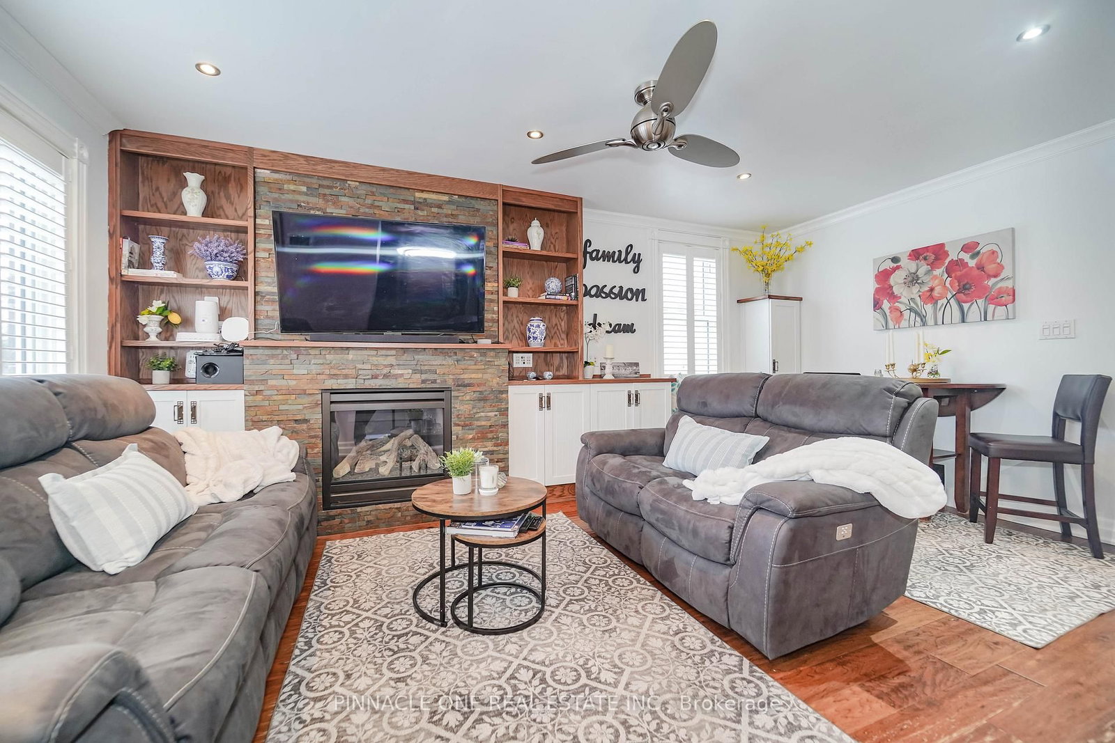 804 Byron Street S - Photo 12