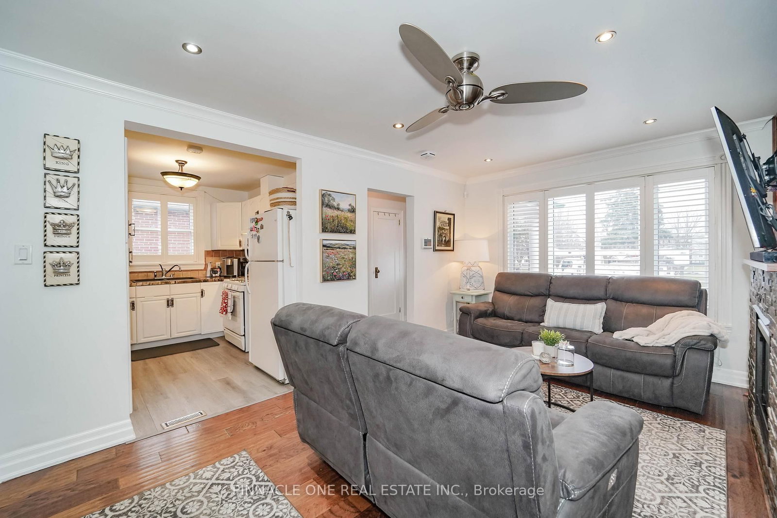 804 Byron Street S - Photo 14