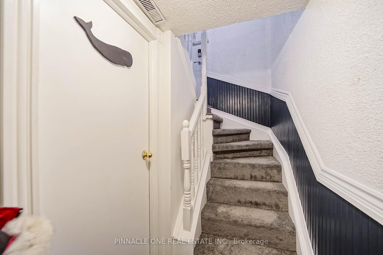 804 Byron Street S - Photo 28