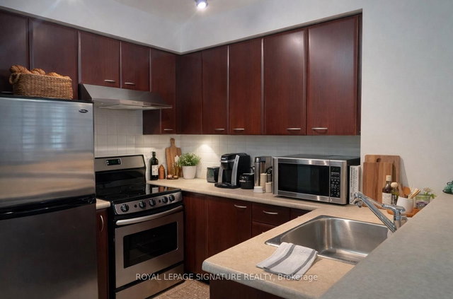 706 - 38 Lee Centre Drive