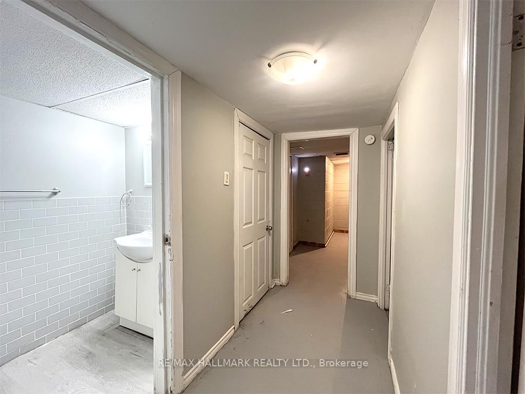 67 Claremore Avenue - Photo 22