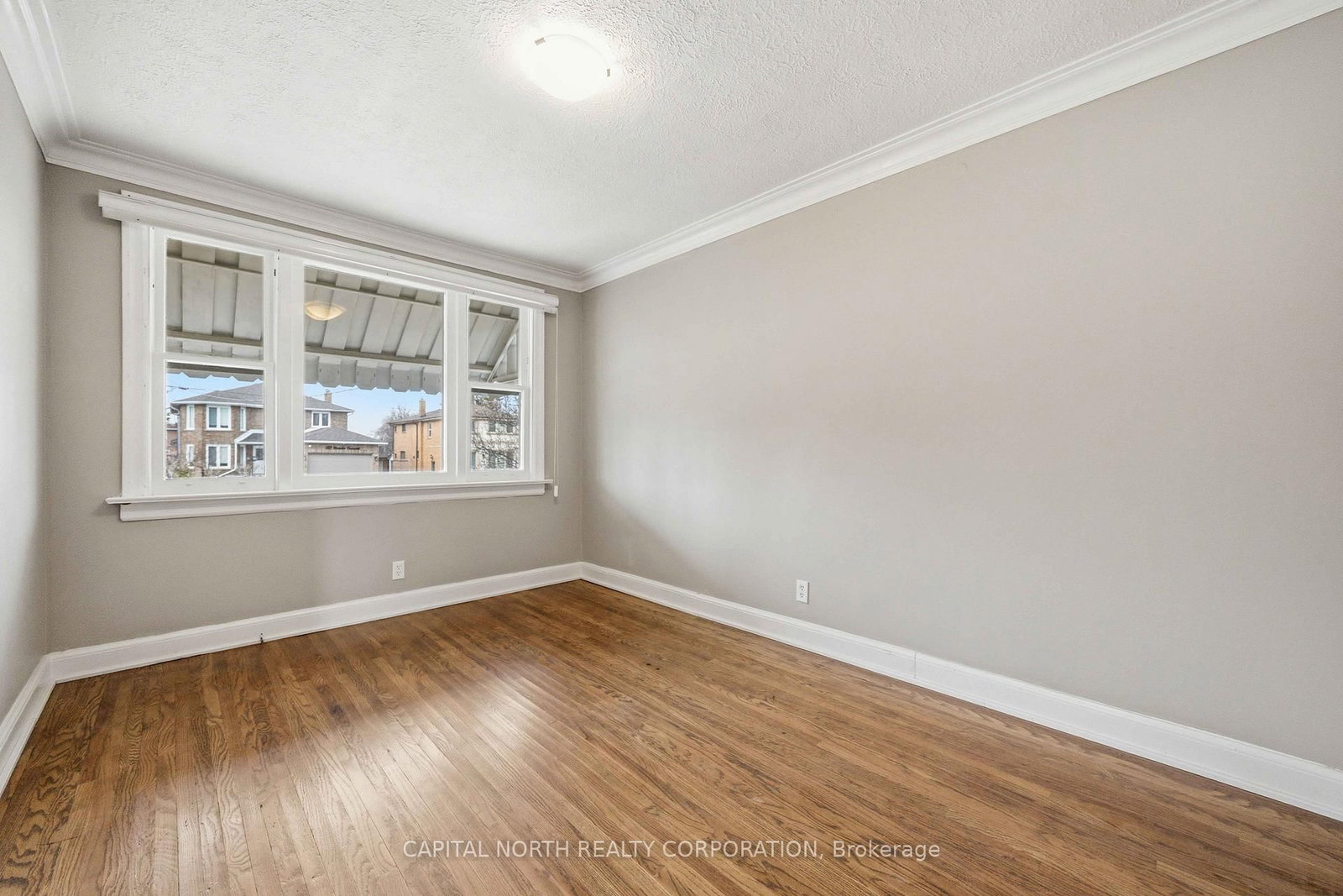 129 Brenda Crescent - Photo 4