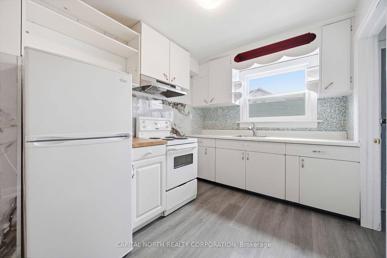 129 Brenda Crescent - Photo 8