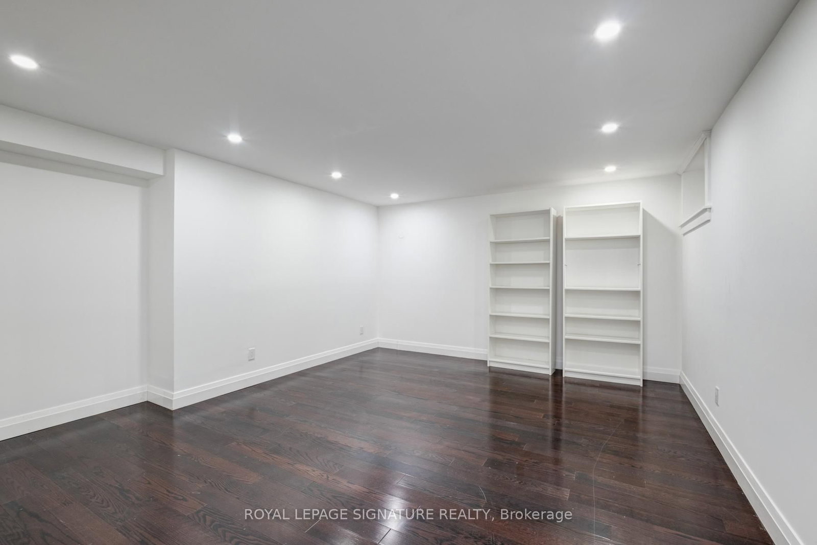 36 Thyra Avenue, Unit Lower - Photo 12
