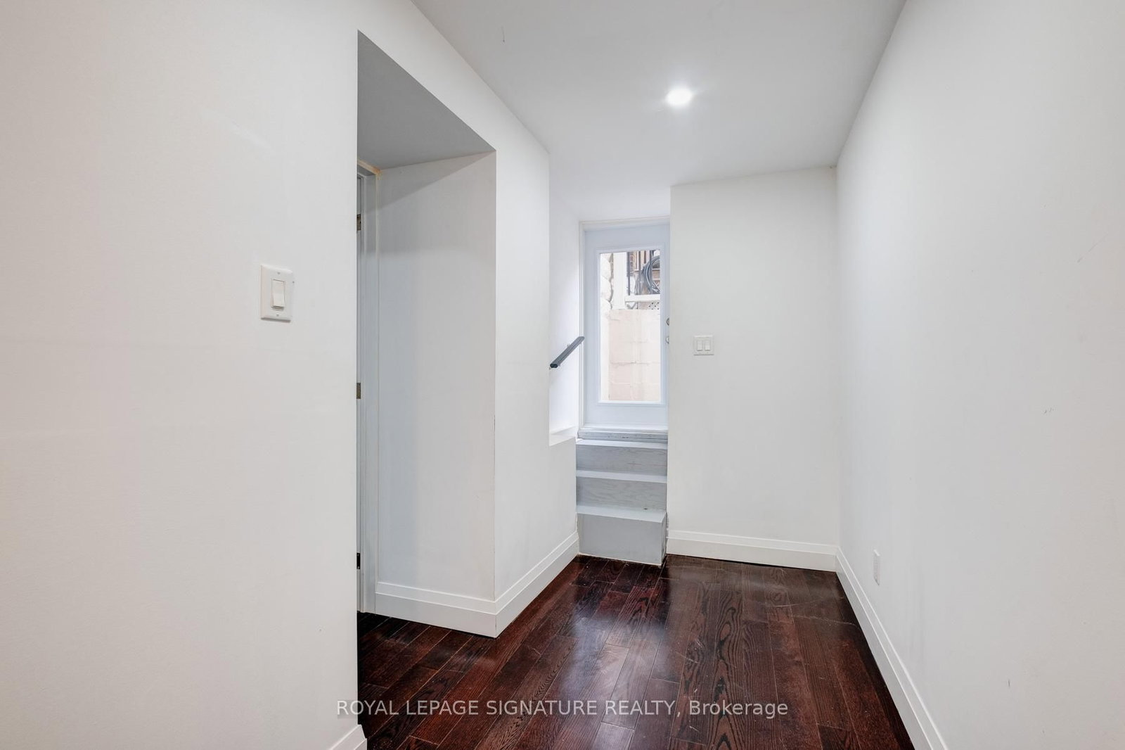 36 Thyra Avenue, Unit Lower - Photo 17