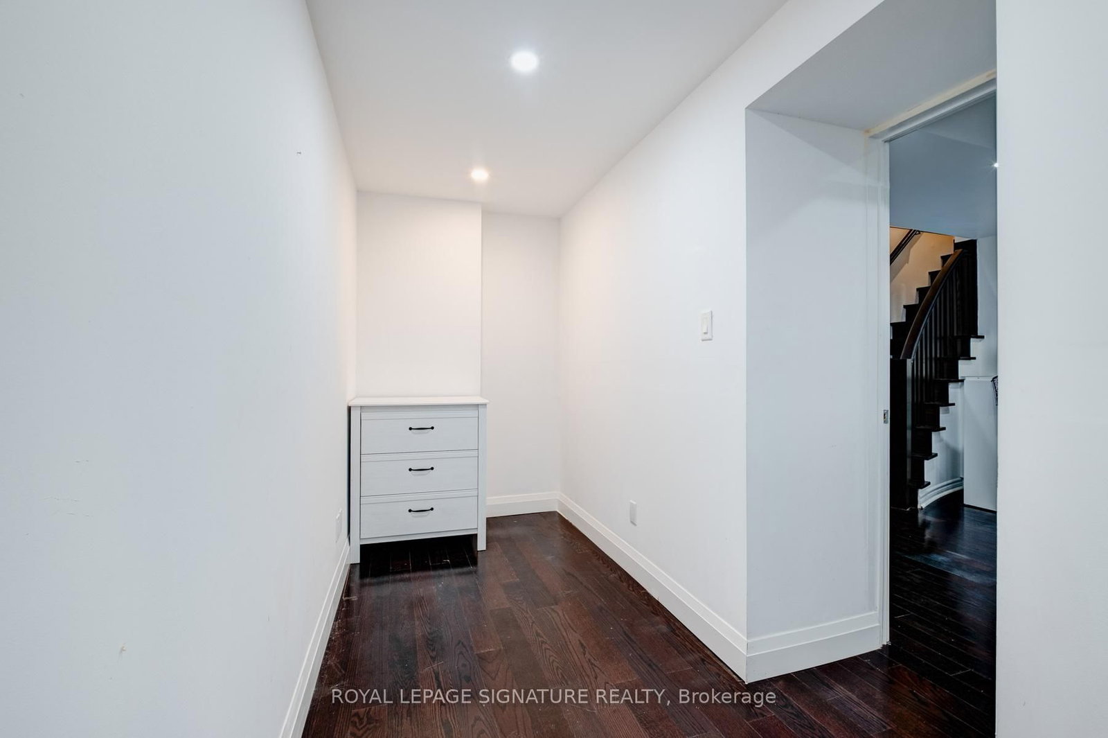 36 Thyra Avenue, Unit Lower - Photo 18