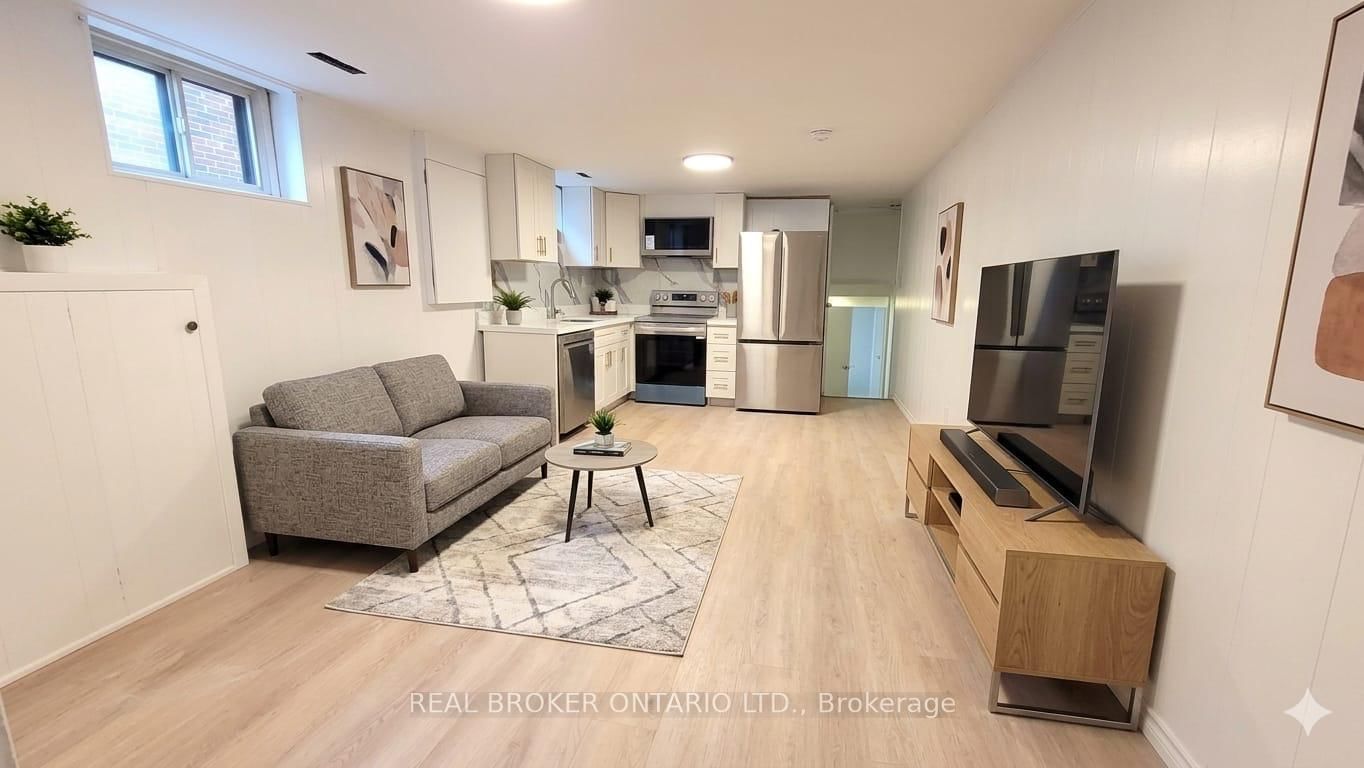 214 Fairglen Avenue, Unit Bsmt - Photo 6