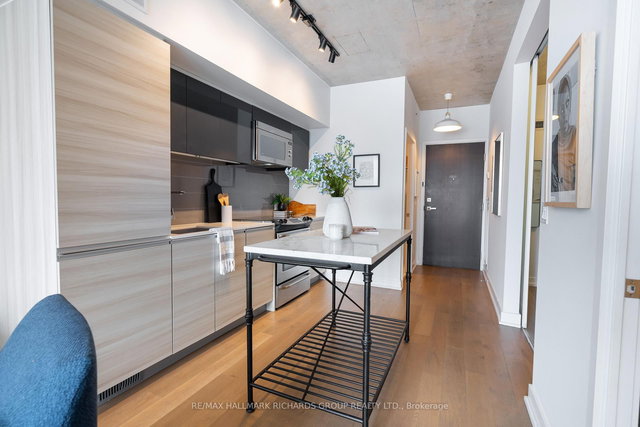 419 - 1190 Dundas Street E