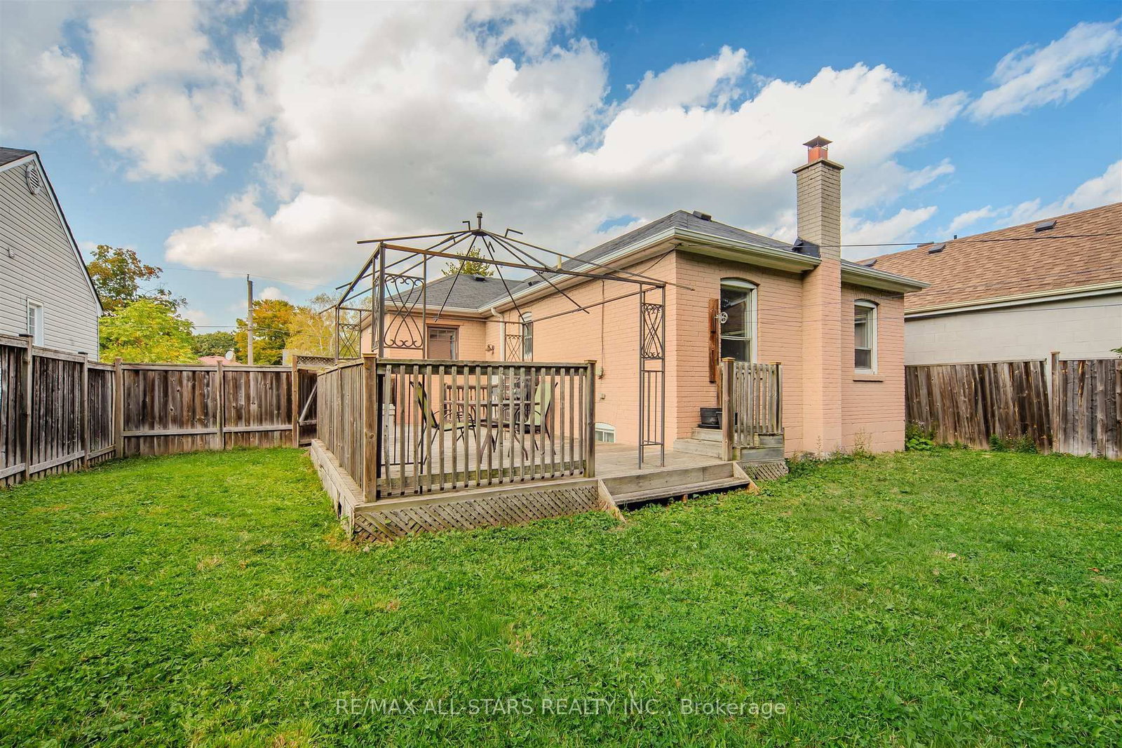 Detached House for sale at 27 Martindale Road, Toronto, Ontario, M1M 2B8 - Cliffcrest - MLS: E13020650