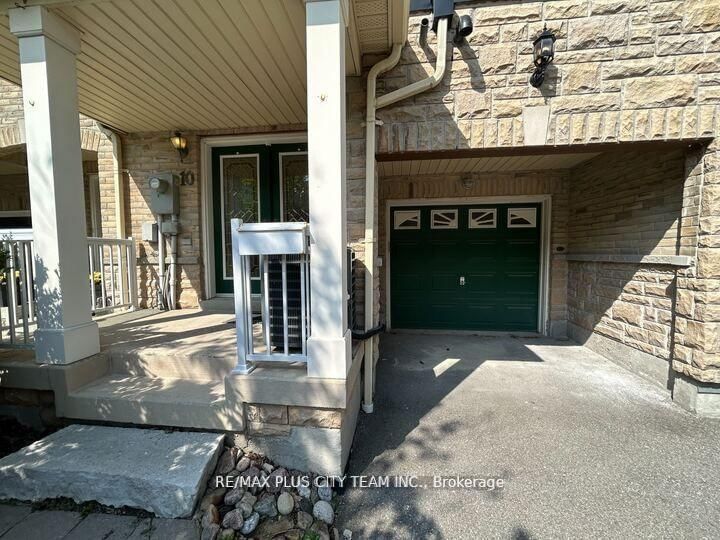 10 Cullcastle Street W