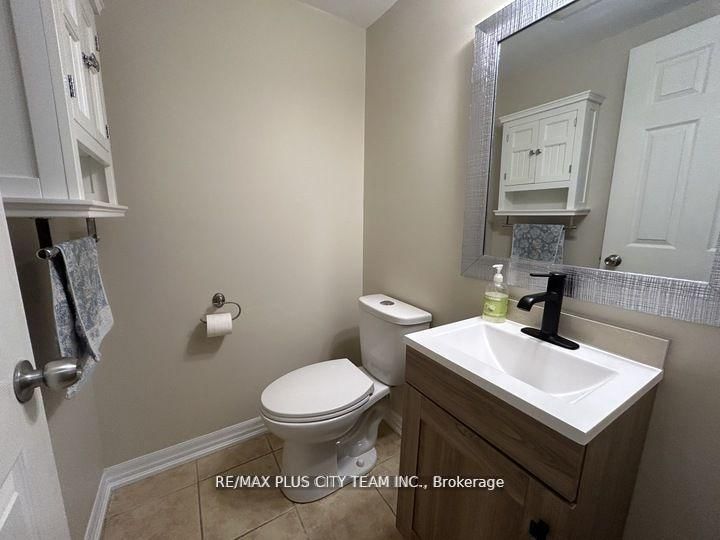 10 Cullcastle Street W - Photo 14