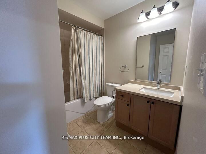 10 Cullcastle Street W - Photo 15