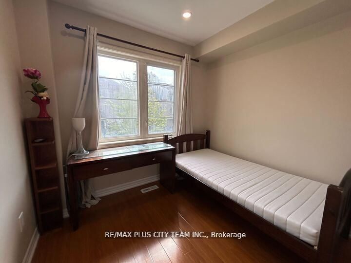 10 Cullcastle Street W - Photo 22