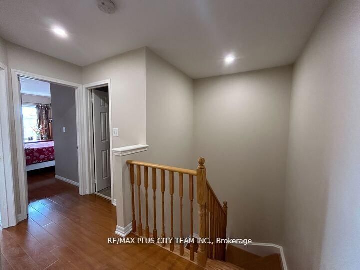10 Cullcastle Street W - Photo 23