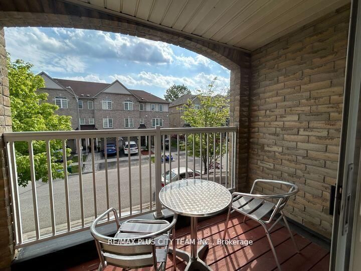 10 Cullcastle Street W - Photo 9
