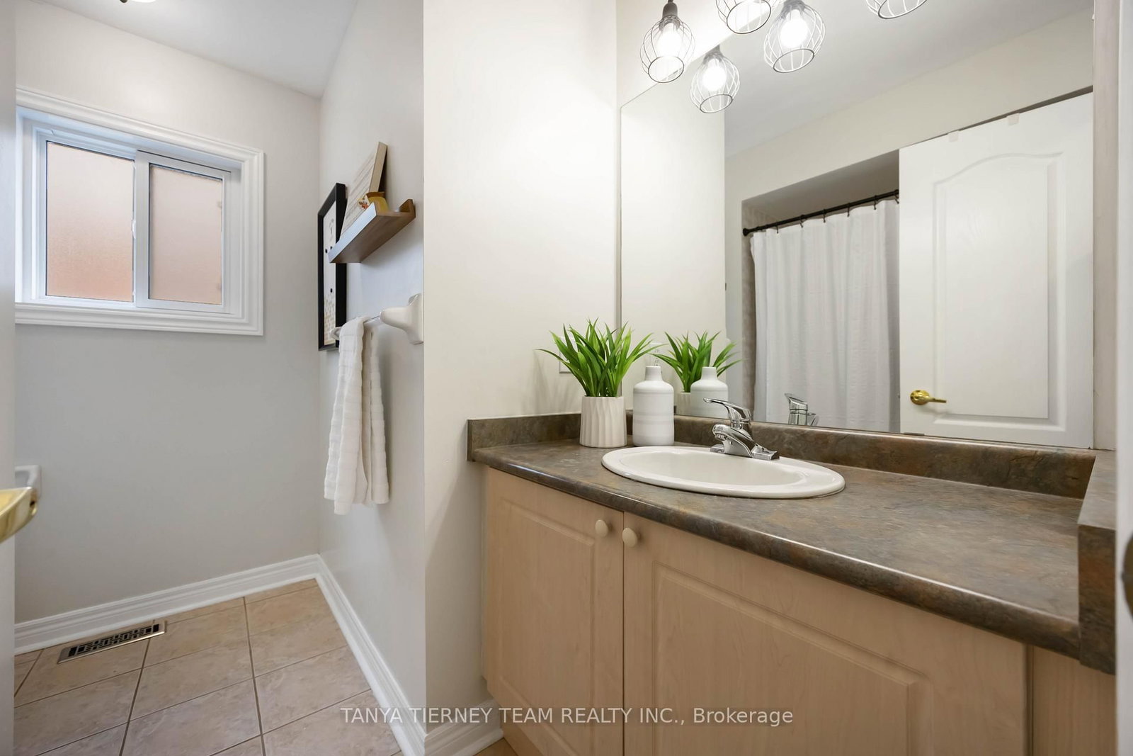 140 Vipond Road - Photo 32