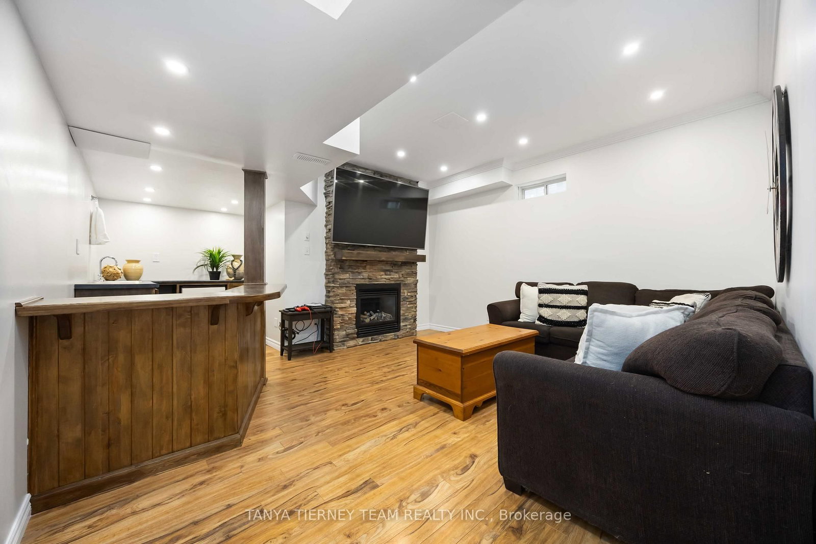 140 Vipond Road - Photo 36