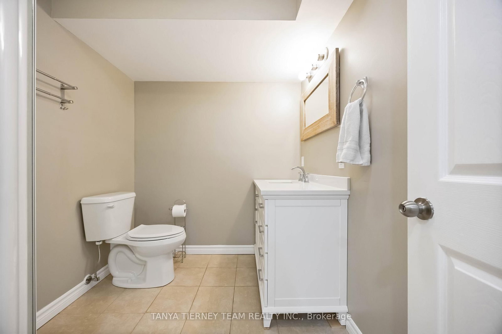 140 Vipond Road - Photo 39