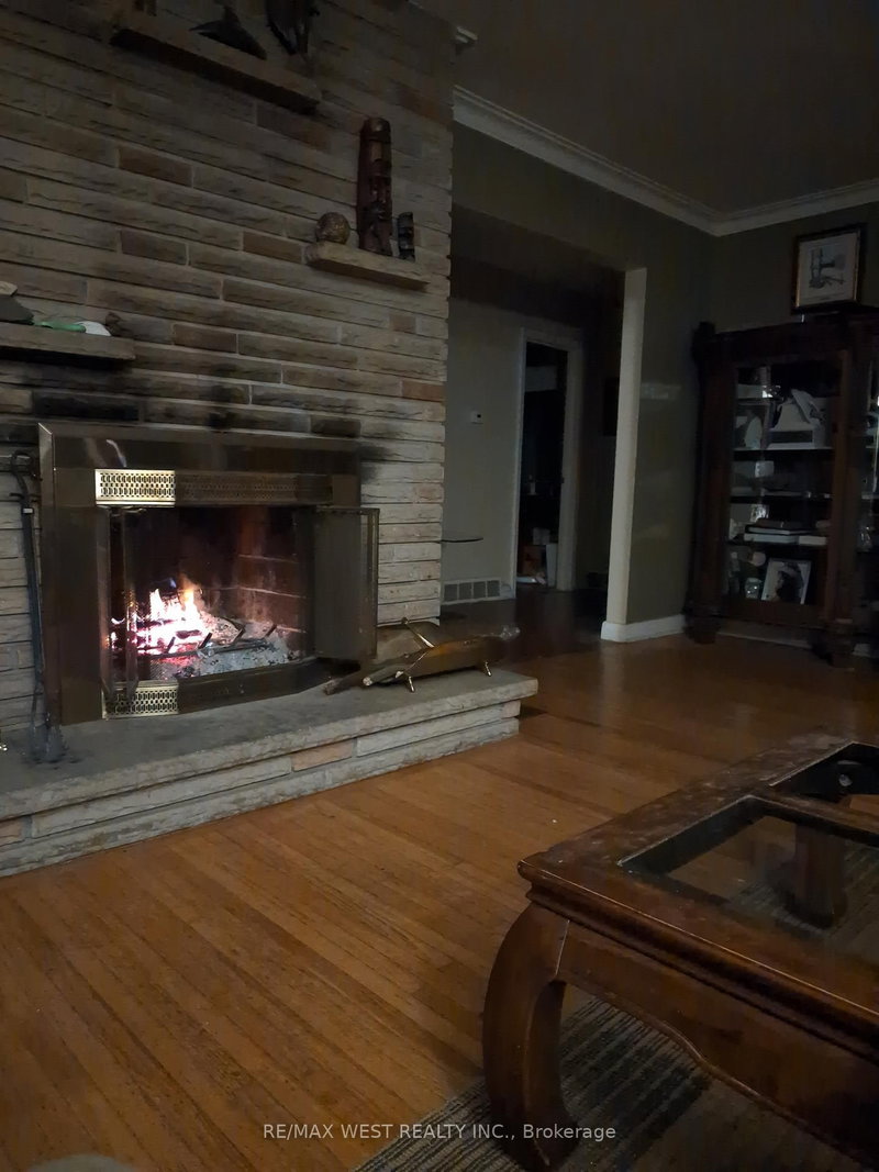 1192 & 1200 Kingston Rd. Rd N, Pickering, L1V 1B4 | Image 2