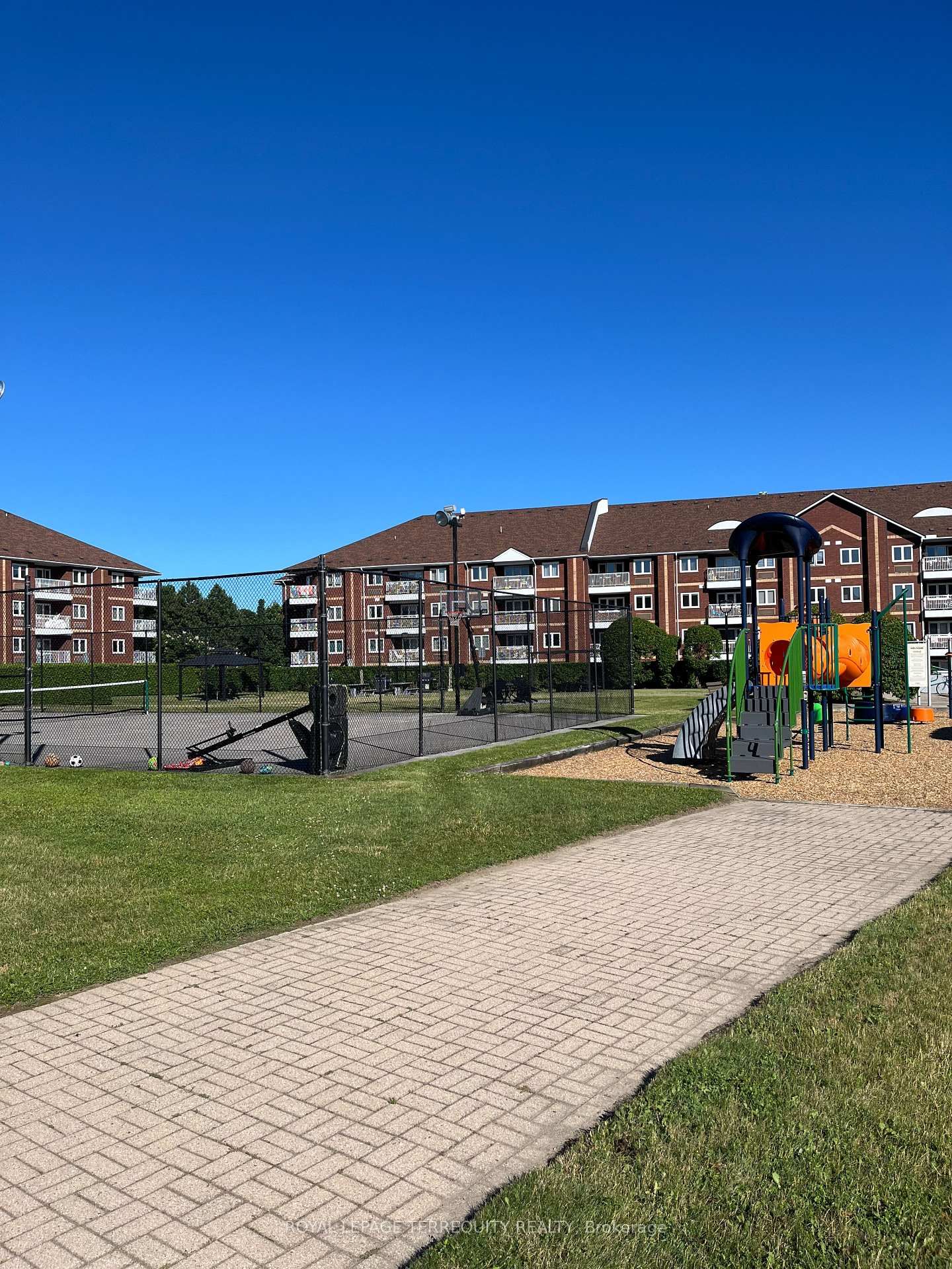 193 Lake Driveway W, Unit 117 - Photo 2